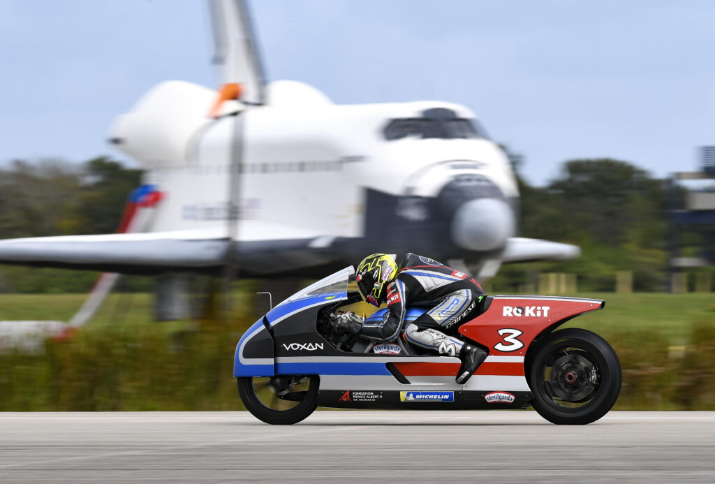 Max Biaggi riding the Voxan Wattman on the Kennedy Space Center track - 1 (c) Voxan